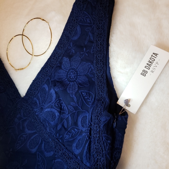 NWT BB DAKOTA MINI DRESS - Picture 2 of 8